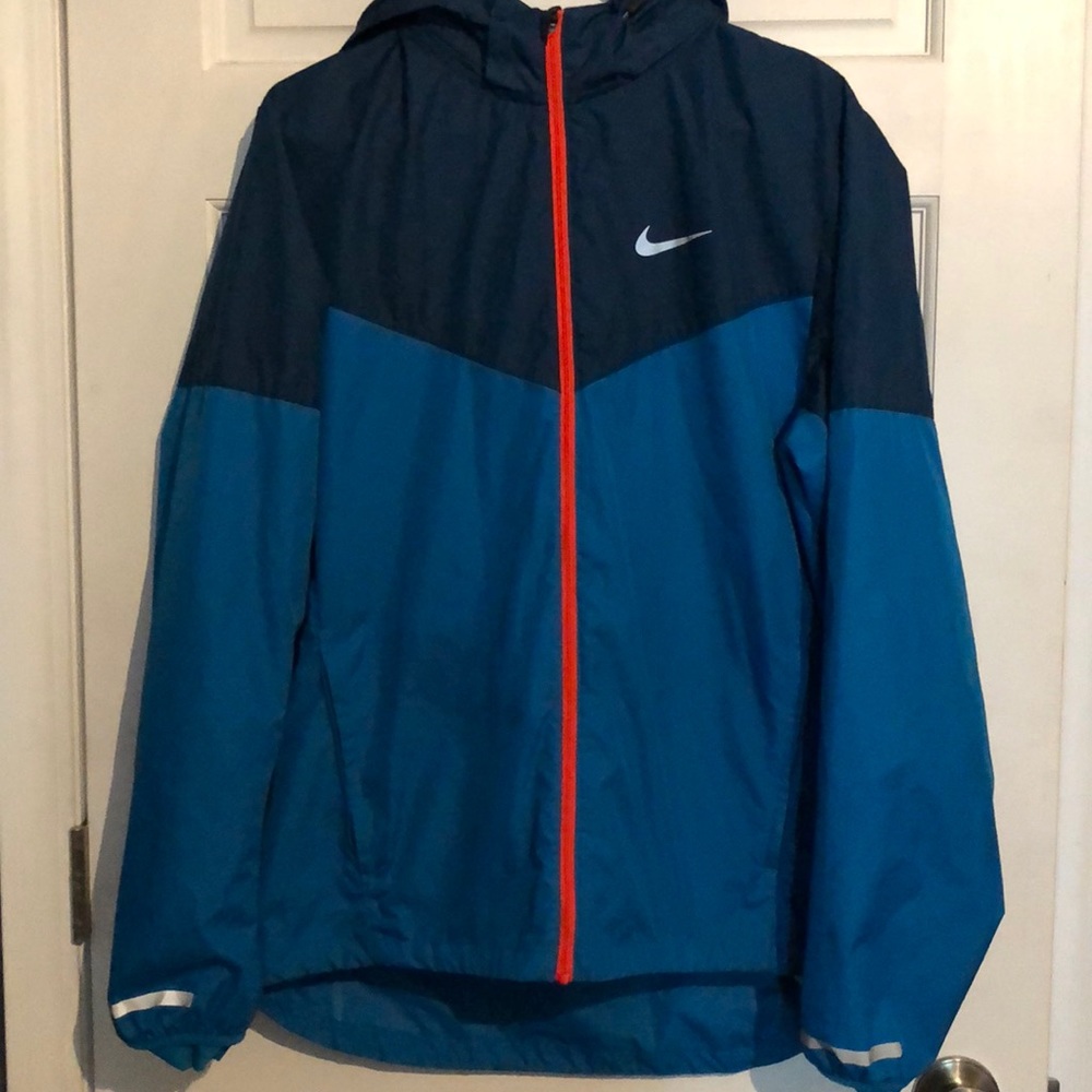 NIKE Windbreaker